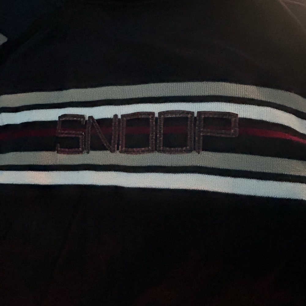 Gently used snoop dog sweater